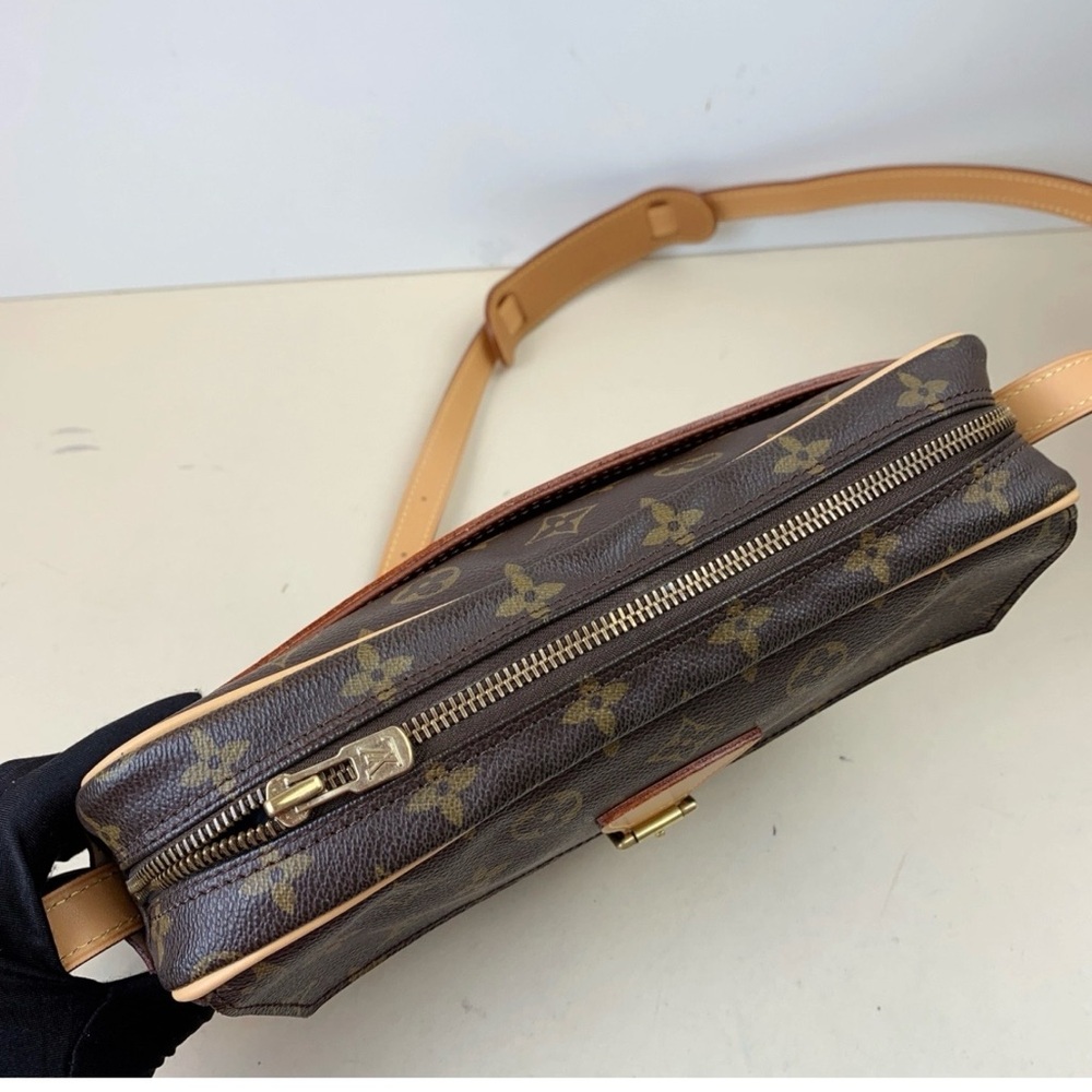 Louis Vuitton Bag - Picture 6 of 10